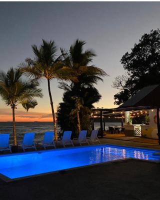 OceanFront Bungalows - Paradise Rentals