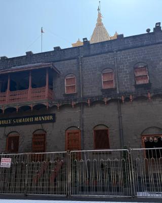 HOTEL GRKK - Near Shri Saibaba Samadhi Temple Shirdi