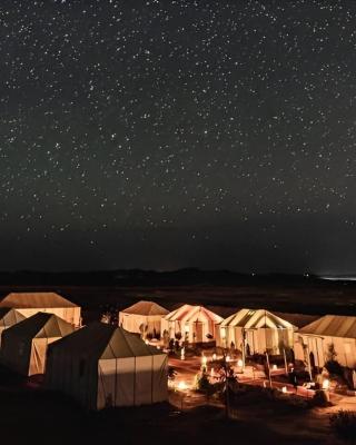 Roses desert camp