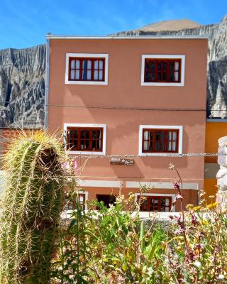 HOSTAL LA PLAZA IRUYA