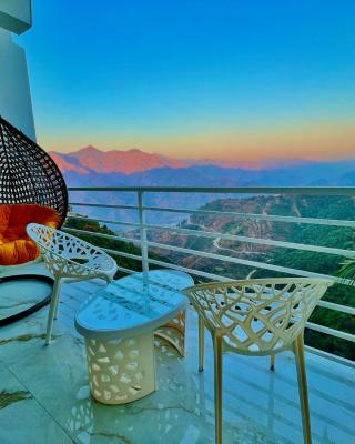 The Classic Woods Palace - #mountain view #open terrace #parking #premium rooms with balcony #best selling hotel in mussoorie
