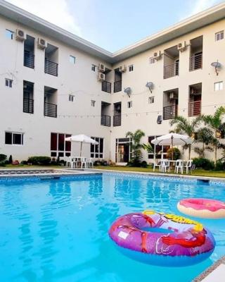 Three M's Hotel and Restaurant