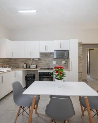 Self checkin - Modern 2 Bedroom Retreat - 103