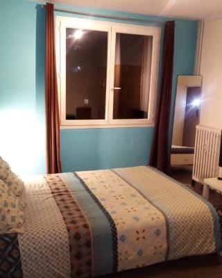 Paris Porte d'Italie - Chambre à louer avec parking et vue sur Paris