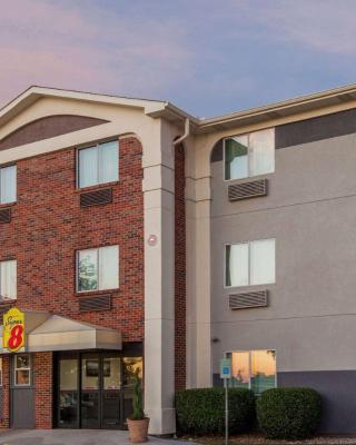 Super 8 by Wyndham Bedford DFW Airport West