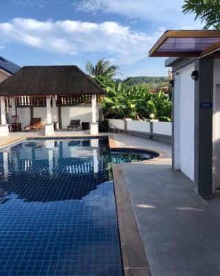 Casa Gris with Shared Pool