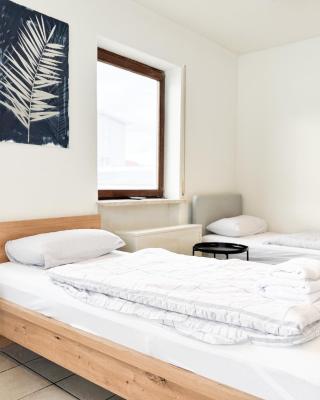 modern living studios Karlsbad