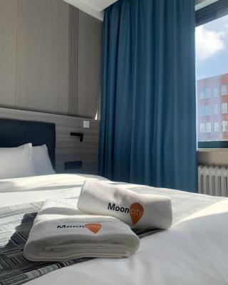 Mooncity Hotel & Boardinghouse