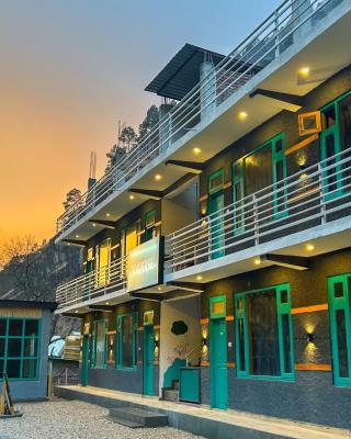 Traverse Hostel Kasol