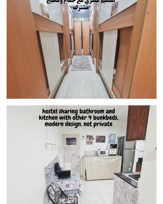 LA Gold hostel capsule