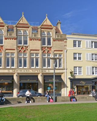 Apartment 1 24 Cathedral Yard Cathedral View