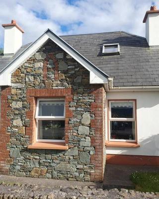 Glenbeigh Village - Ring of Kerry