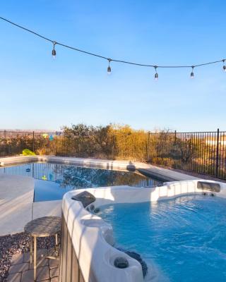 Heated Pool and Jacuzzi, Scenic Mountain View, Lux and Cozy,