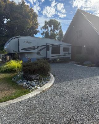 Outpost RV Accomodation Fiordland
