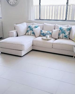 Eglinton Elegance - Hamptons Retreat