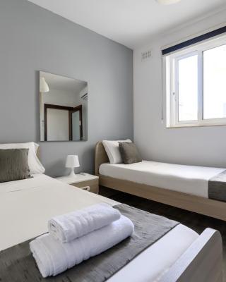 F9 Room 2, Private Room two single beds shared bathroom in shared Flat