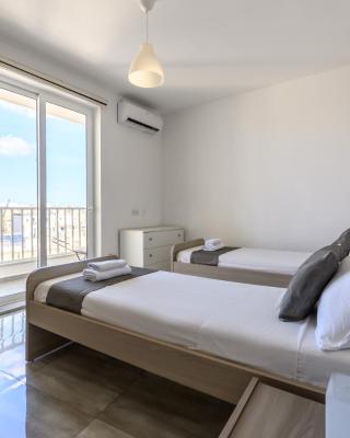 F9 Room 3, Private Room two single beds with shared bathroom in shared Flat