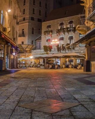 Zion Hotel
