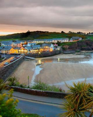 The Strand Inn