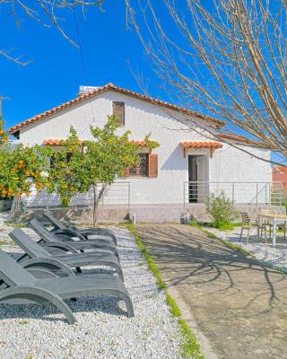 Charming house 8 minutes walk from Almyrida beach