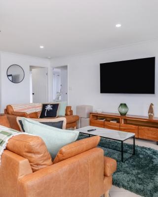 Luna Blu & The Beach Loft Yeppoon- Private Apartments