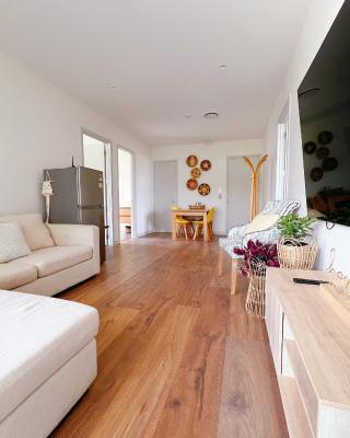 Sunny Double Bedroom With Garden View