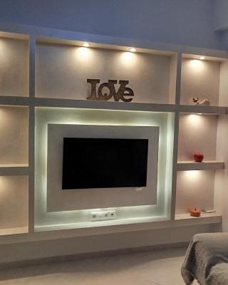 Cuka apartment 3BD nexto to metro and Piraeus Port