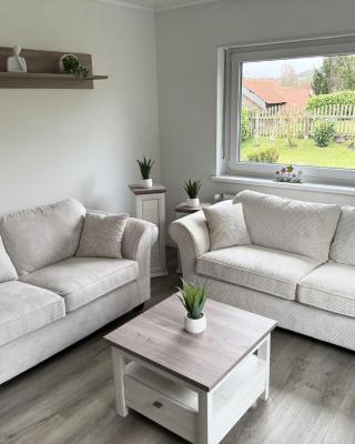 Feines Apartment mit Balkon & Terrasse in ruhiger Gegend