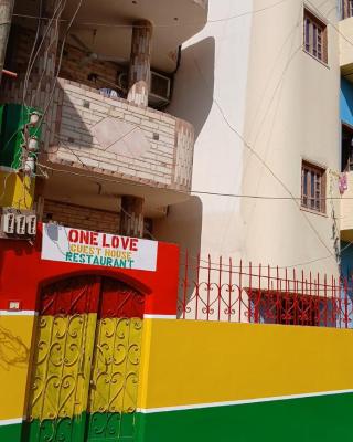 One Love Guesthouse & Restaurant
