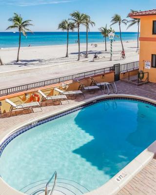 Hollywood Sands Resort