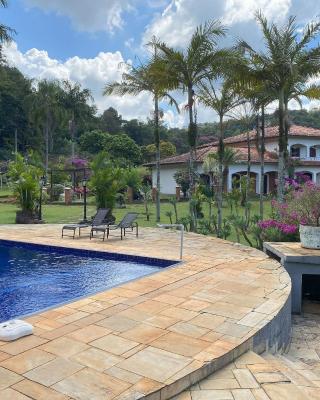 Espaço Eslovaquia - Casarão com Piscina, Paz e Conexão com a Natureza