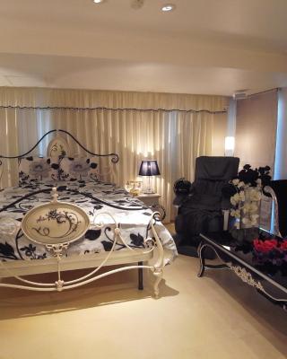 V hotel