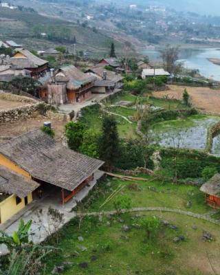 Cha Ta Homestay & Trekking Tour Sa Pa