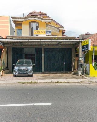 SPOT ON 2689 Safira Family Residence Syariah