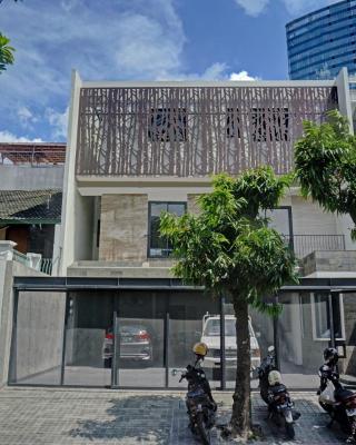 Super OYO Capital O 90635 Tango Juliet Residence