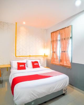Capital O 90874 Millenium Inn 2