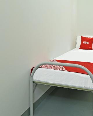 SPOT ON 90500 Sri Rampai Metro Hostel