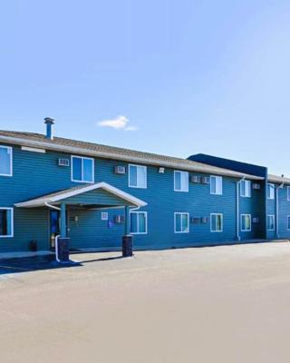 Love Hotels Staples by OYO at HWY 10 MN