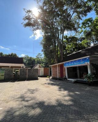Capital O 92612 Penginapan D'alas Purwo & BeachNearPadang Savana Sadengan