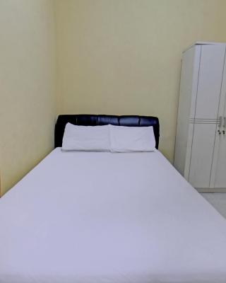 OYO 92756 Kos Moncok