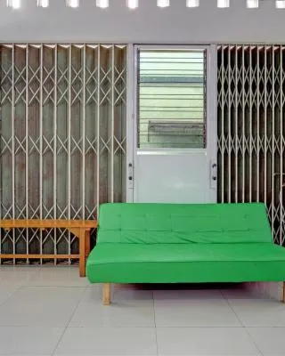 OYO 93095 New Puspa Residence