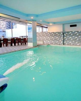 Four Seasons Hotel & Spa