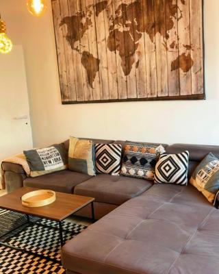 Sunny apartment near atomium parking free