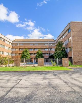 Tulsa Square Hotel Central, I-44 By OYO