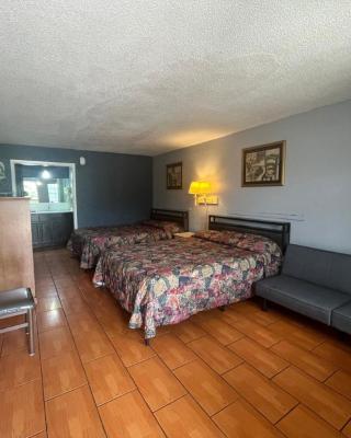 La Posada Inn By OYO Brownsville