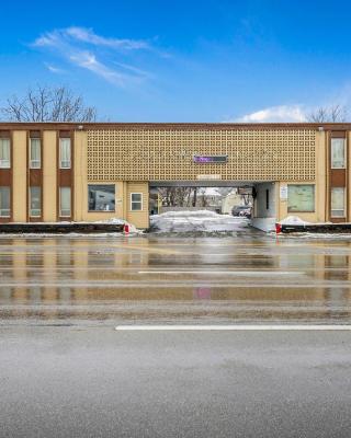OYO Hotel Downtown Peoria I-74