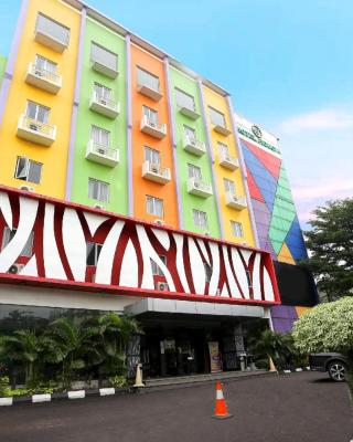 Super OYO Townhouse OAK Hotel Fiducia Pondok Gede