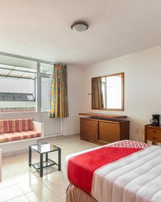 OYO Hotel Casa Blanca