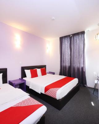 Super OYO 442 Marvelton Hotel