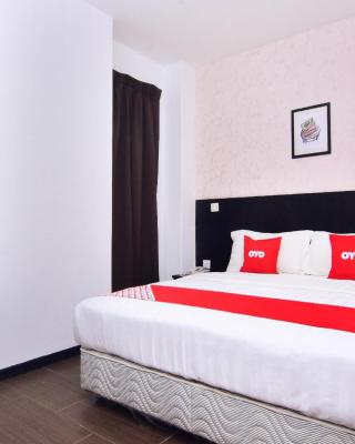 Super OYO 43959 Astana Hotel